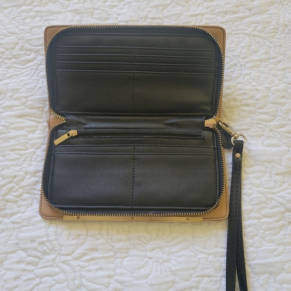 Aldo Wallet - Picture 4 of 4